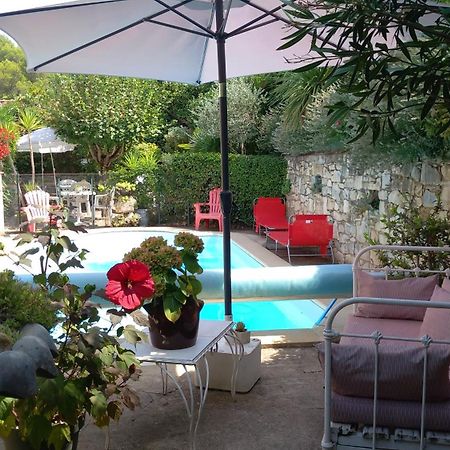 La Sapiniere -Chambres Climatisees Buisson Luaran gambar