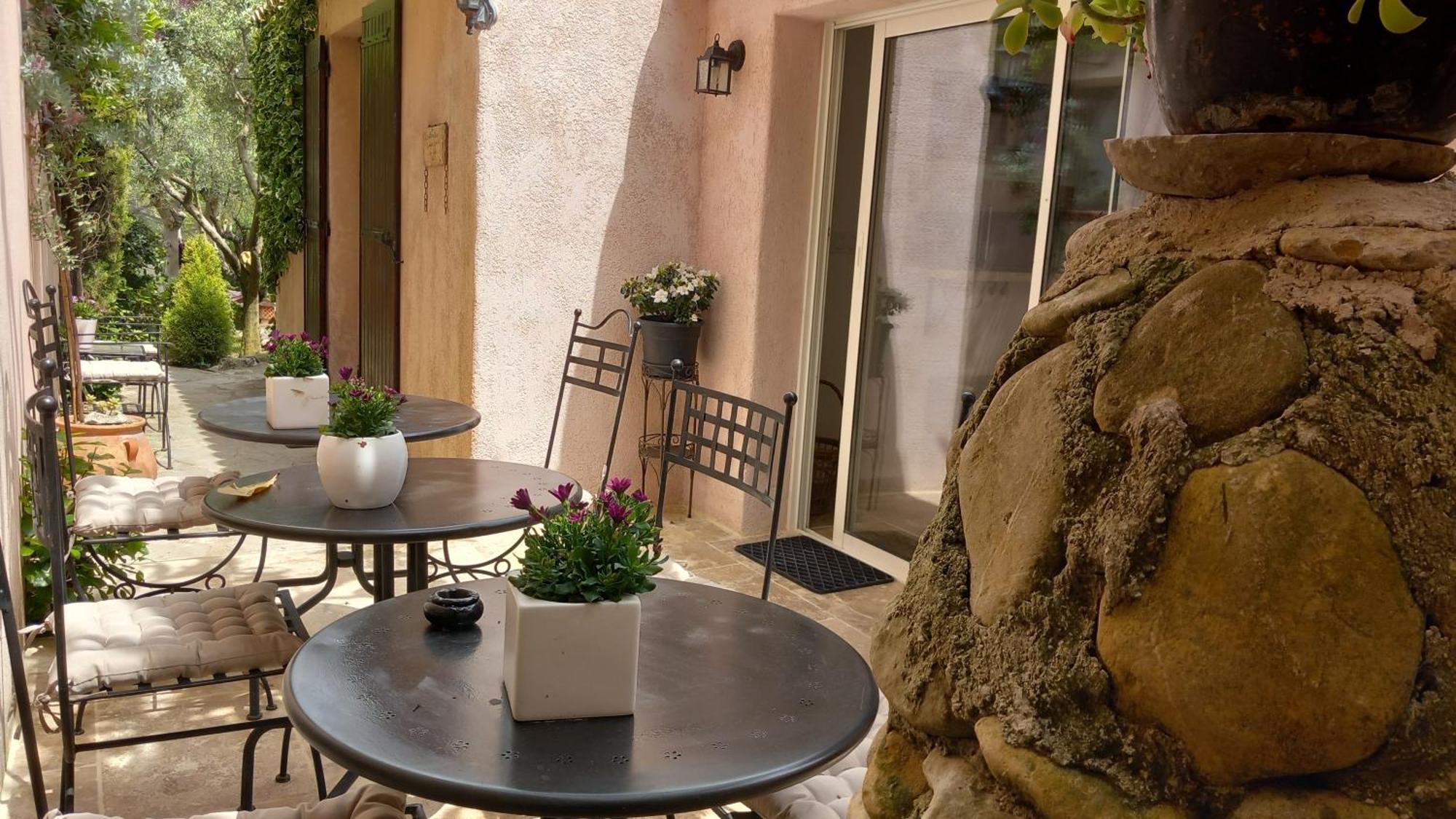 La Sapiniere -Chambres Climatisees Buisson Luaran gambar
