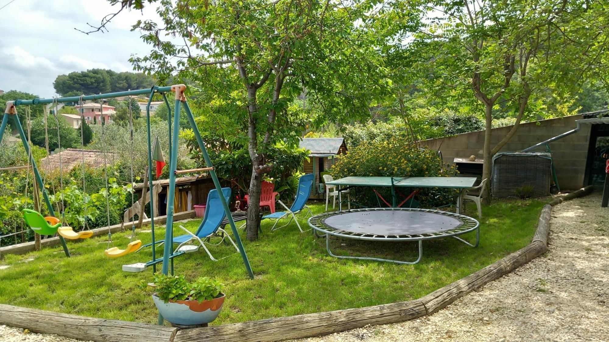 La Sapiniere -Chambres Climatisees Buisson Luaran gambar