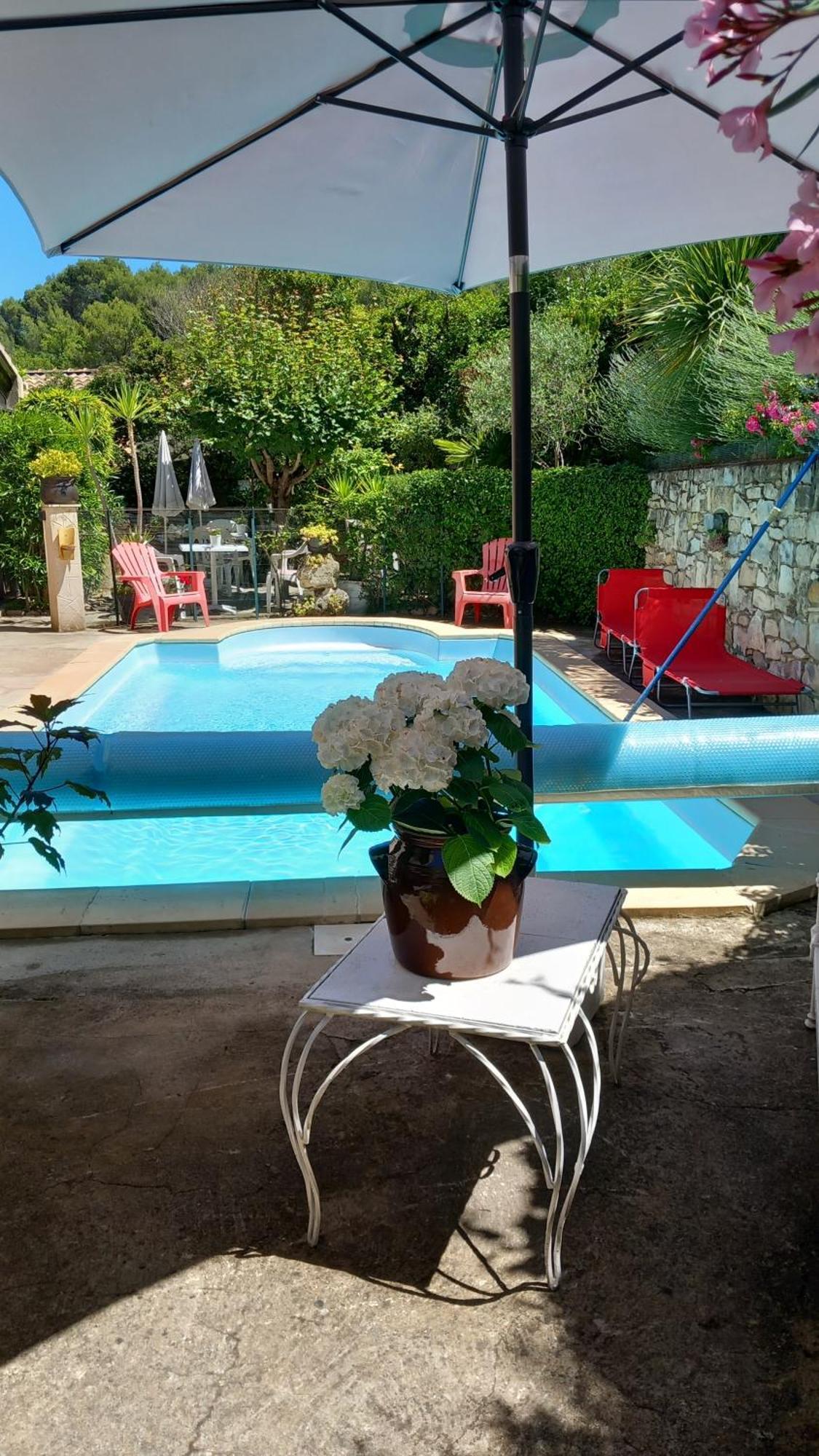 La Sapiniere -Chambres Climatisees Buisson Luaran gambar