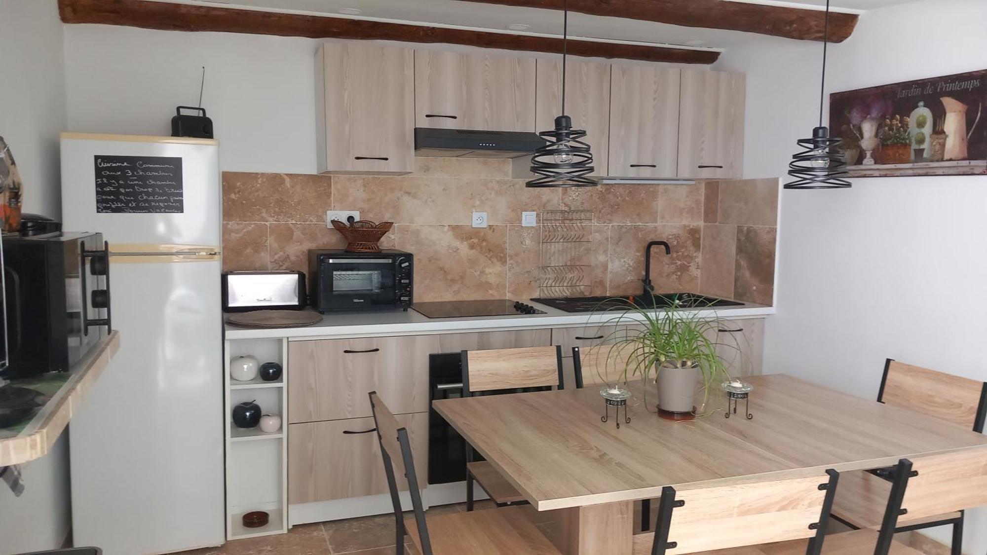 La Sapiniere -Chambres Climatisees Buisson Luaran gambar