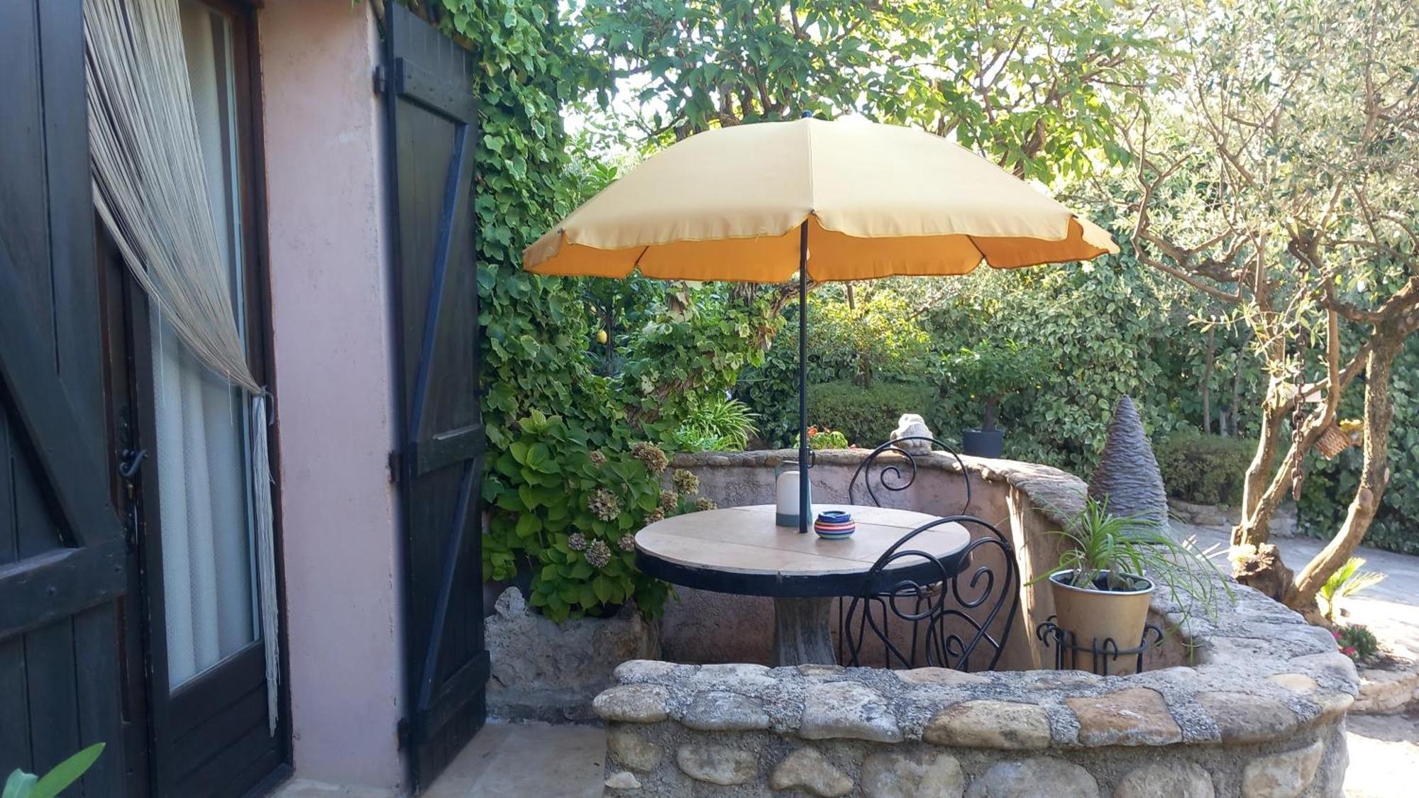 La Sapiniere -Chambres Climatisees Buisson Luaran gambar